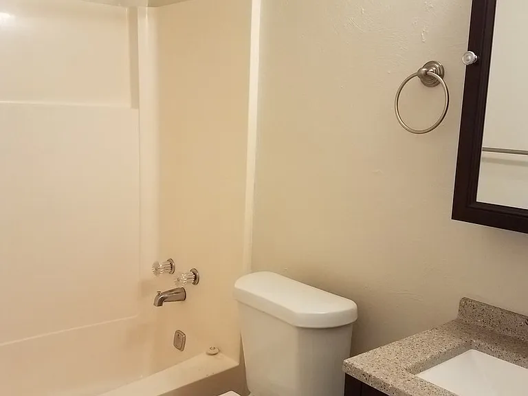 120 Orange Ave — Photo 7