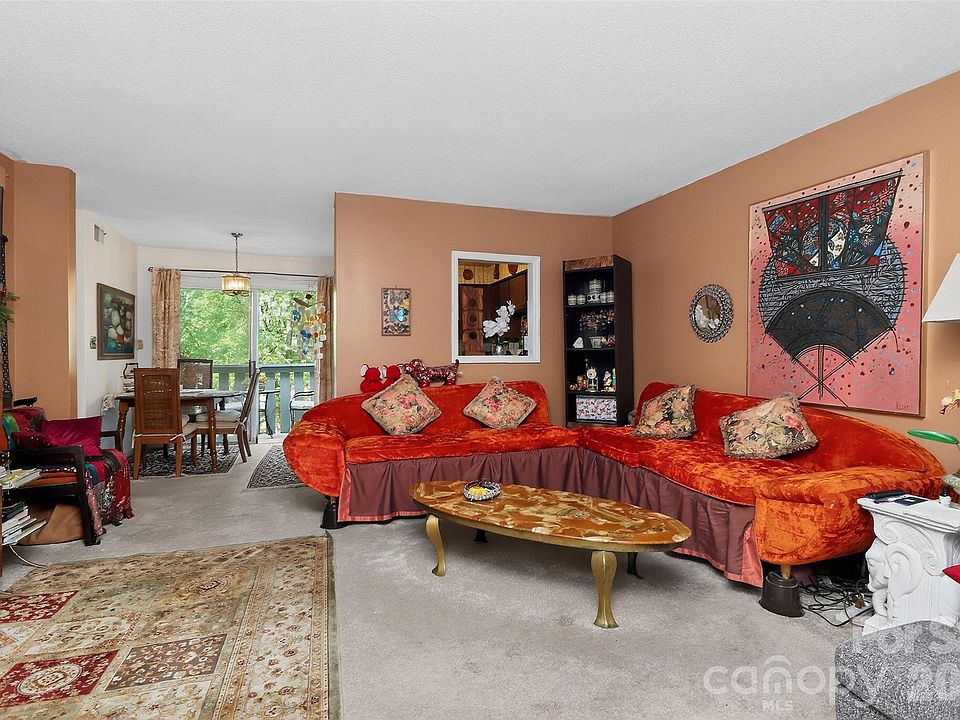 1st image of 1906 Meadowlark Ln Unit 15