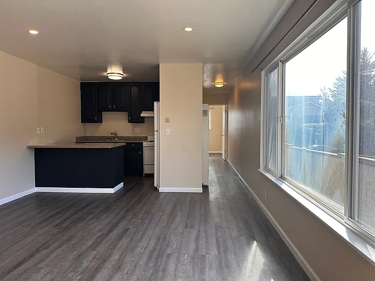 2850 Sneath Ln Apts — Photo 1