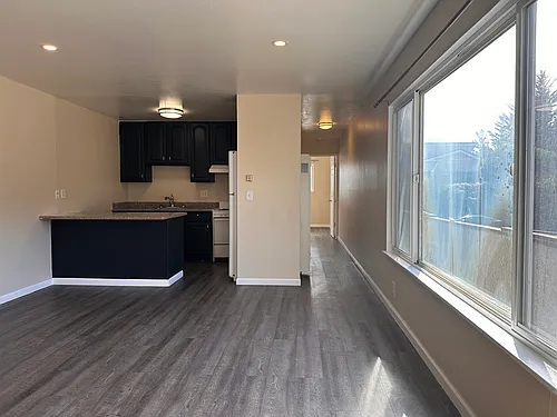2850 Sneath Ln Apts Photo 1