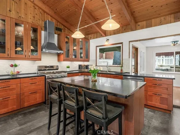 2170 Spring Oak Dr, Running Springs, CA 92382