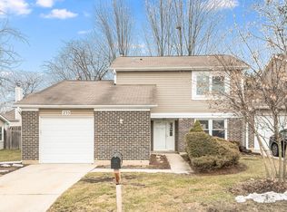 235 Hedgerow Dr, Bloomingdale, IL 60108