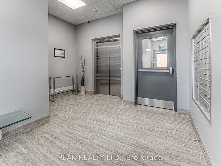 30 George St S #208 — Photo 6
