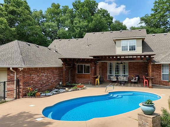 4th image of 16316 Cobblestone Cir