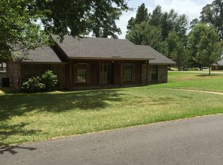 8200 Heatherbrook Cir, Haughton, LA 71037