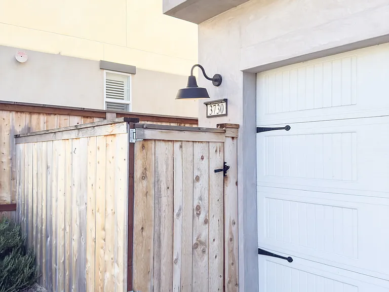 3732 Park Ridge Ln — Photo 3