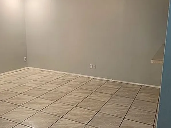 7905 S Douglas Ave, Oklahoma City, OK 73139