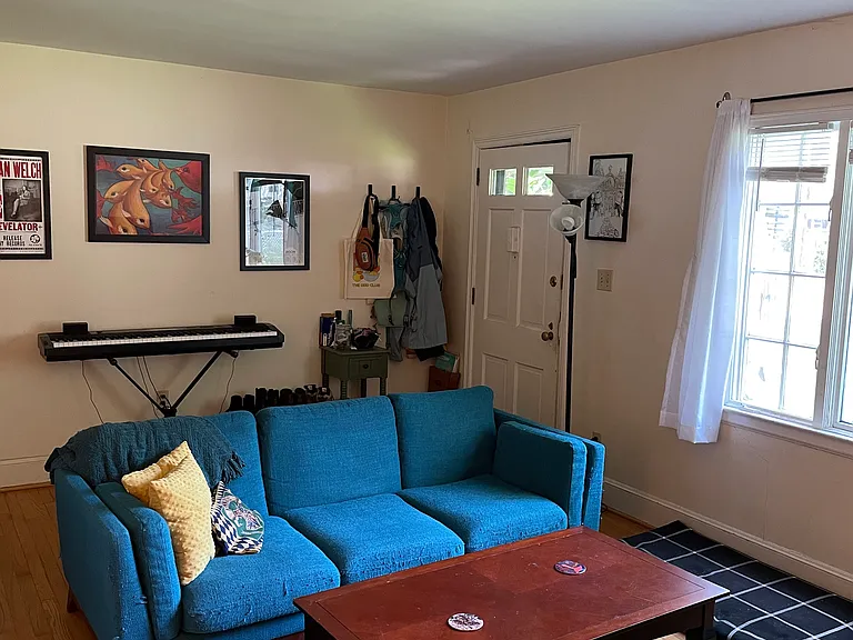 1810 Hillcrest Dr — Photo 3