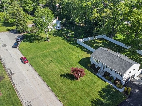 4th image of 6 Beaumont Pl