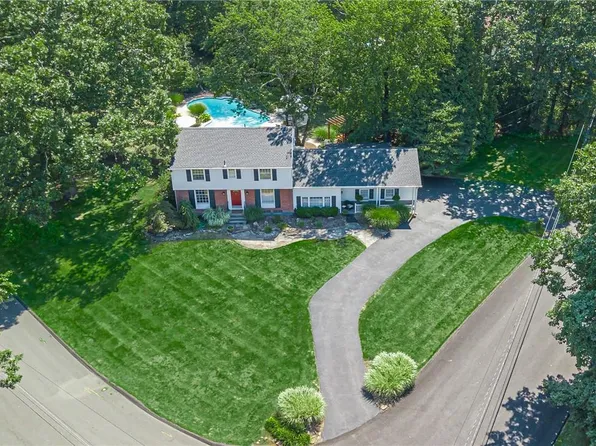 1 Bruce Court, Suffern, NY 10901