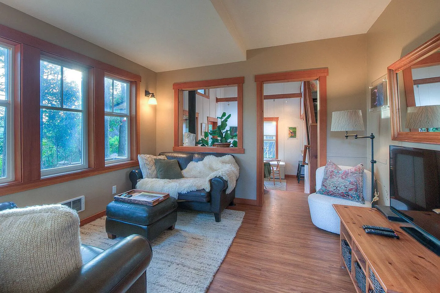 2 bed, 864 sqft, $2,450 — Photo 3