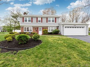 20 Concord Dr, Somerset, NJ 08873