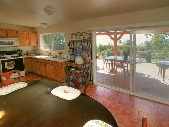 4th image of 2423 Calle Montilla