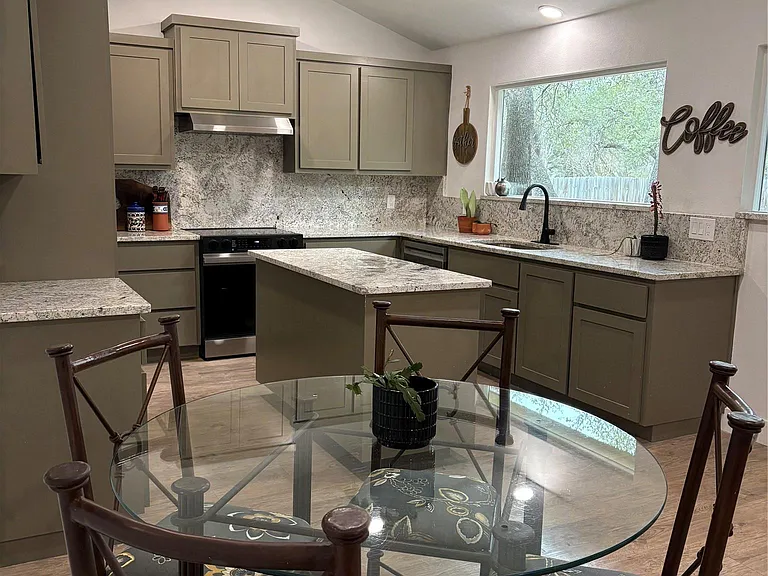 106 S Mount Rushmore Dr — Photo 8