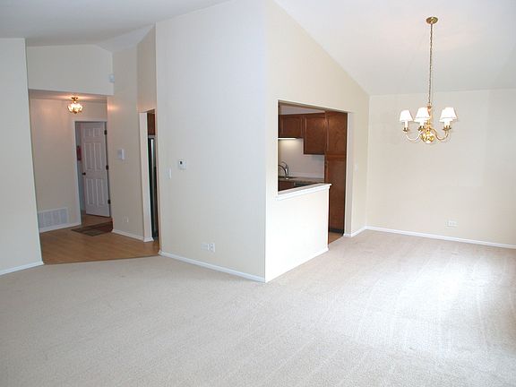 5th image of 1255 Rosewood Ct Unit D2