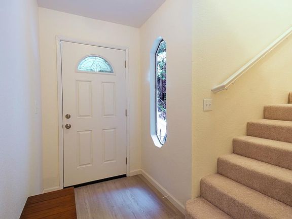 2nd image of 1121 Highland Dr