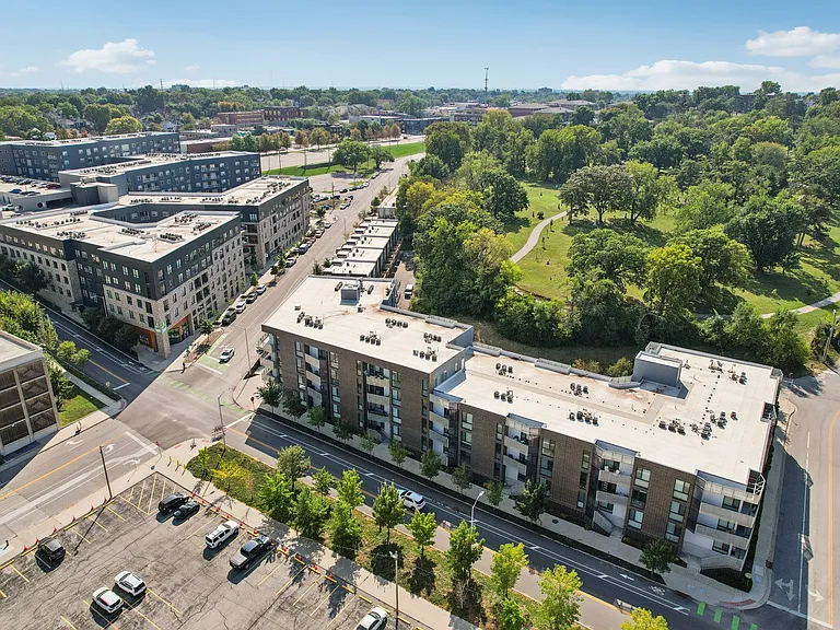Gallerie Apartments — Photo 98