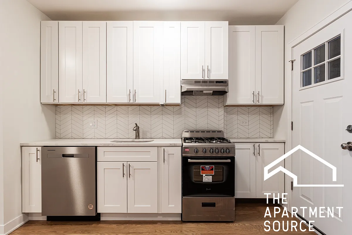 Building Photo - 4503 N Ashland Ave #1