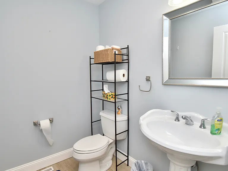 210 High St — Photo 26
