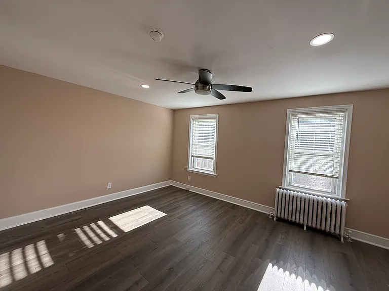 2423 E Allegheny Ave #3 — Photo 4