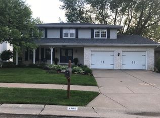 4180 Apple Valley Dr, Bettendorf, IA