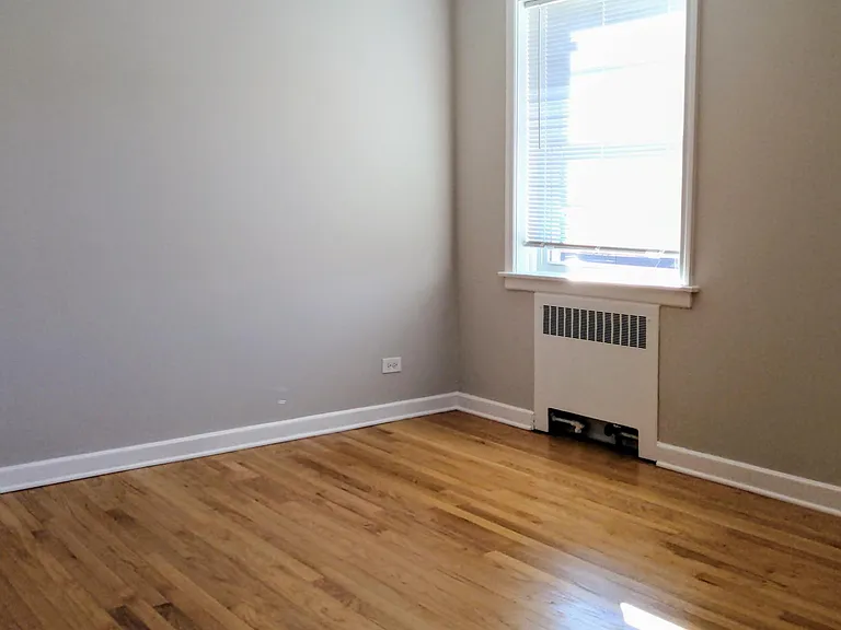 Bedroom. Image 2.