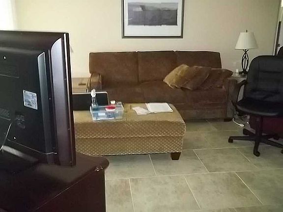 4th image of 2023 SE 27th Dr #104-5C