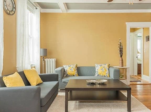 3rd image of 130 Sutherland Rd APT 5