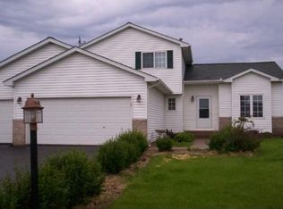 112 Summerfield Dr, Waverly, MN 55390