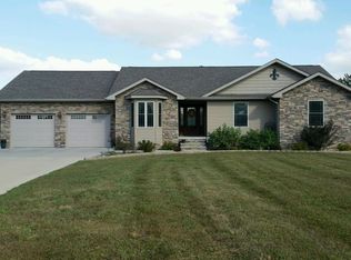 1613 Posey St, Marion, IL 62959
