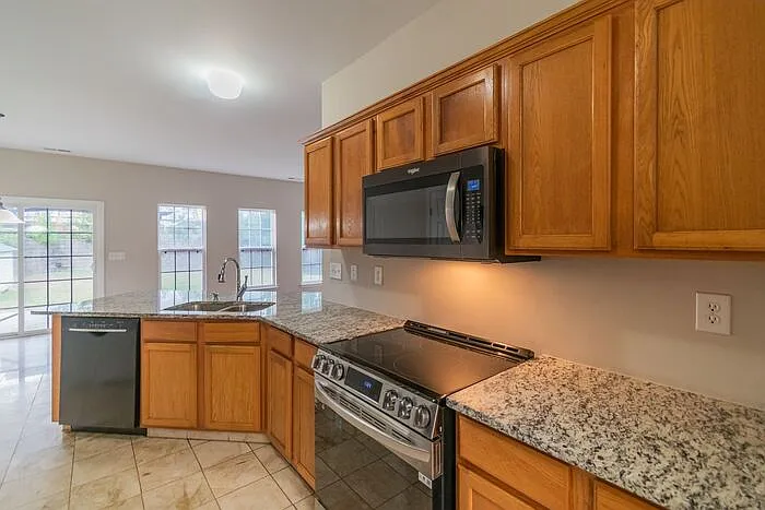 4057 Buckingham Dr — Photo 17