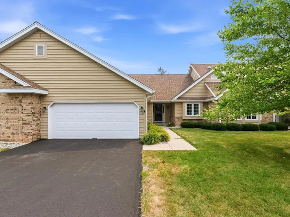 846 Shoal CREEK #A, Waterford, WI 53185