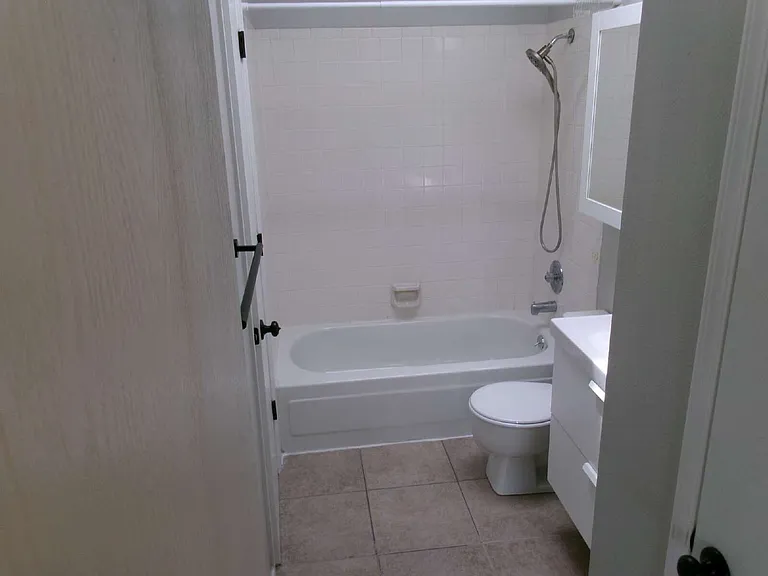950 Nolte Dr W — Photo 16