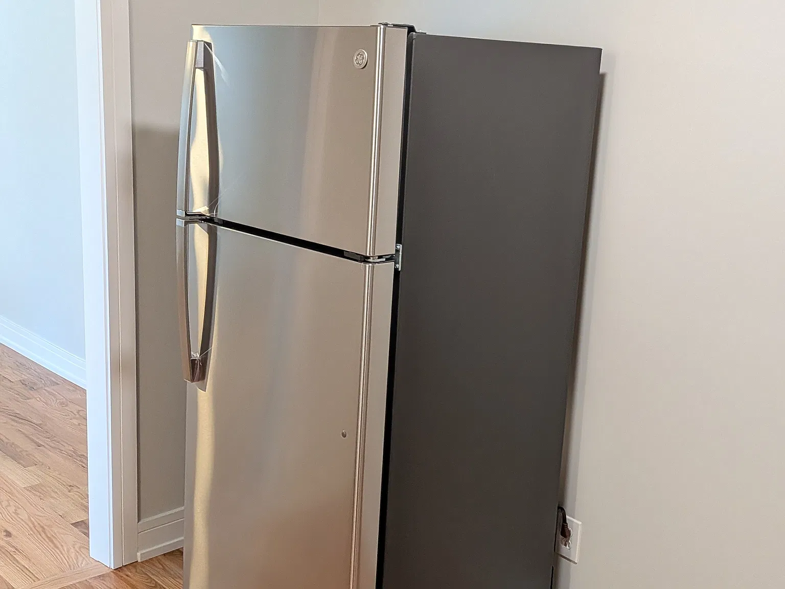2 bed, 850 sqft, $1,375 — Photo 2
