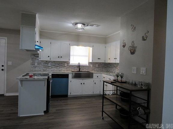 5th image of 31 Parkview Dr