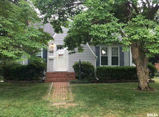 101 Havendale Dr, Jacksonville, IL 62650