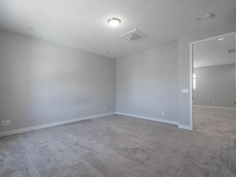 10620 Carnes Ave — Photo 2