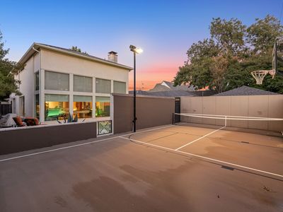 5730 W Amherst Ave, Dallas, TX, 75209