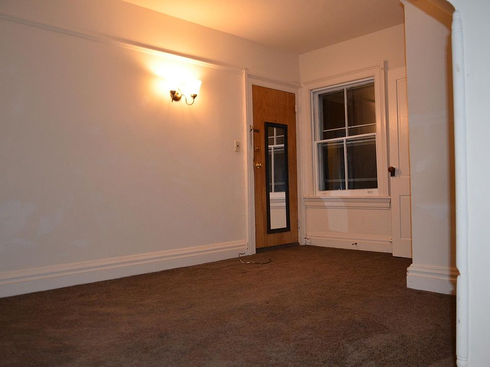 2nd image of 222 Walnut St APT 4