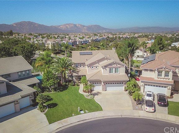 2nd image of 33304 Barrington Dr
