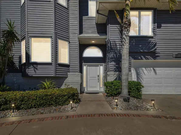 344 173rd Ave E, North Redington Beach, FL 33708