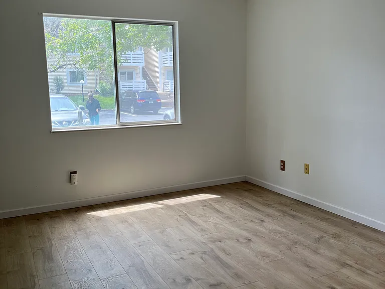 8555 Fairmount Dr #J107 — Photo 11