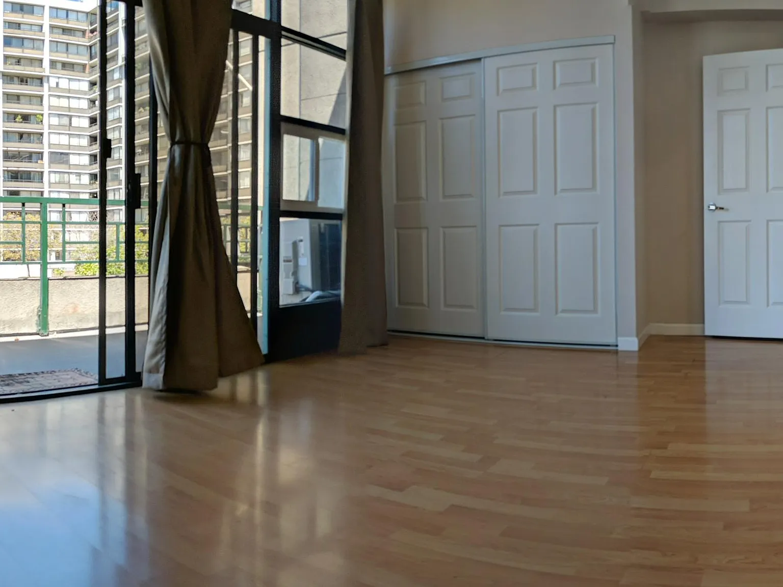 435 8th St — Photo 3