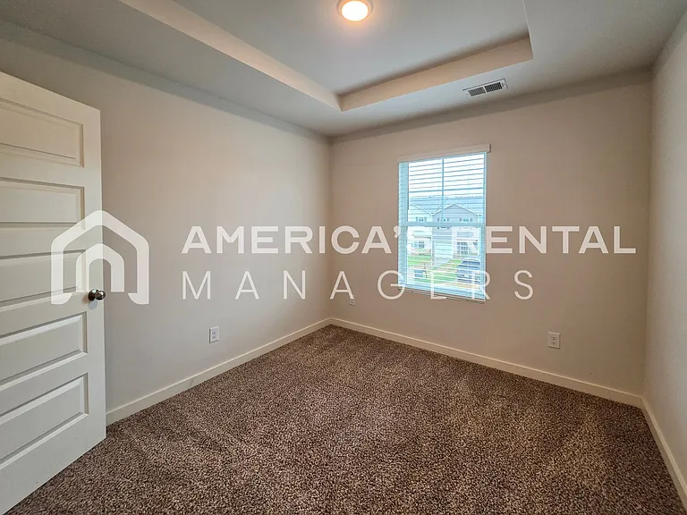 680 The Heights Ln — Photo 31