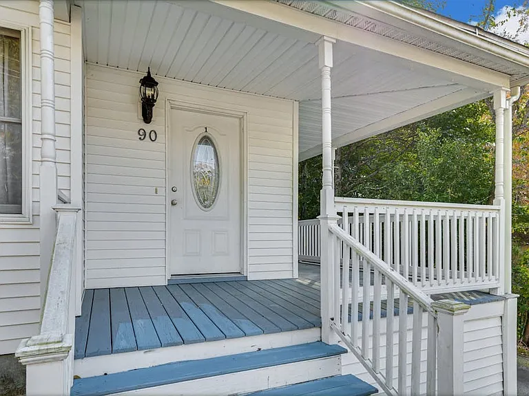 90 E Main St #1 — Photo 3