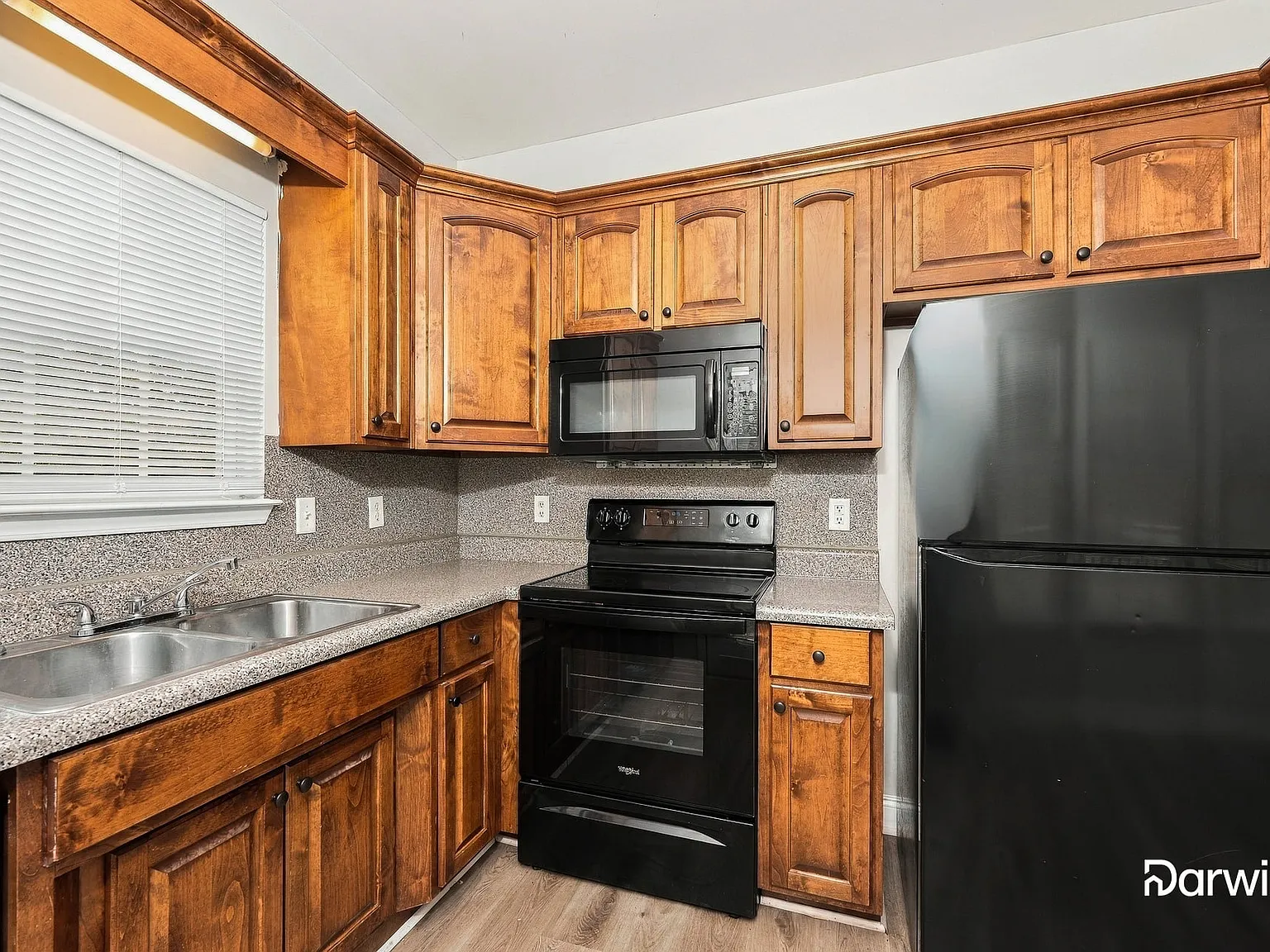 3 bed, 2.0 bath, 1162 sqft, $1,465 — Photo 3