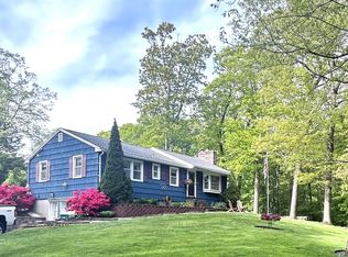 9 Beach Dr, Kingston, NH 03848