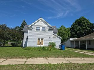 1218 Burlingame St, Cadillac, MI 49601