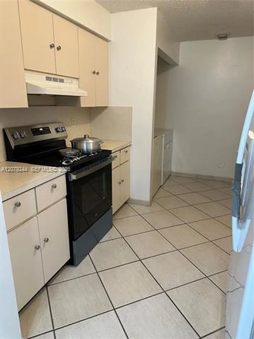 6104 Pierce St # 6104, Hollywood, FL 33024 — Photo 1