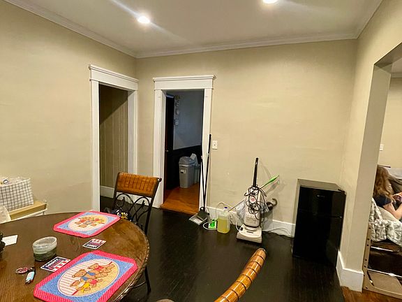 2nd image of 61 Montrose Ave